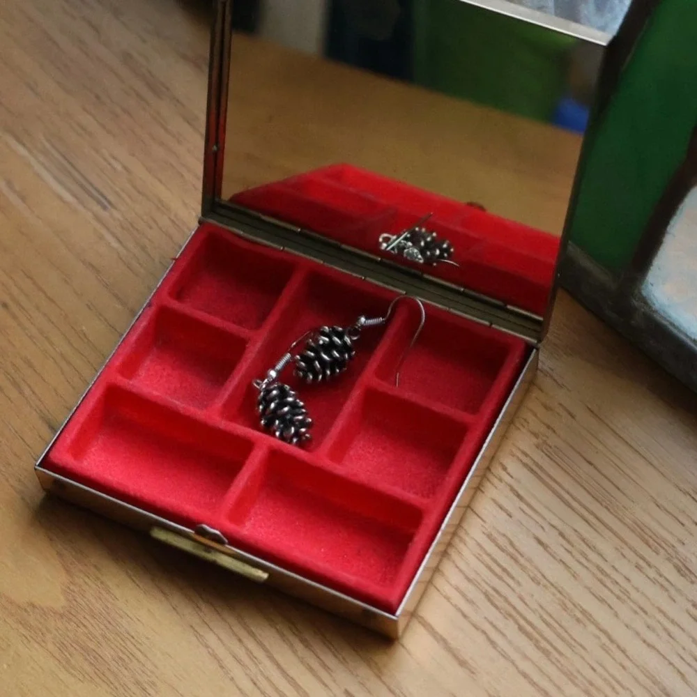 Vintage Flocked Red Velvet Earring Nest Jewelry Travel Case Gold Mirror Compact